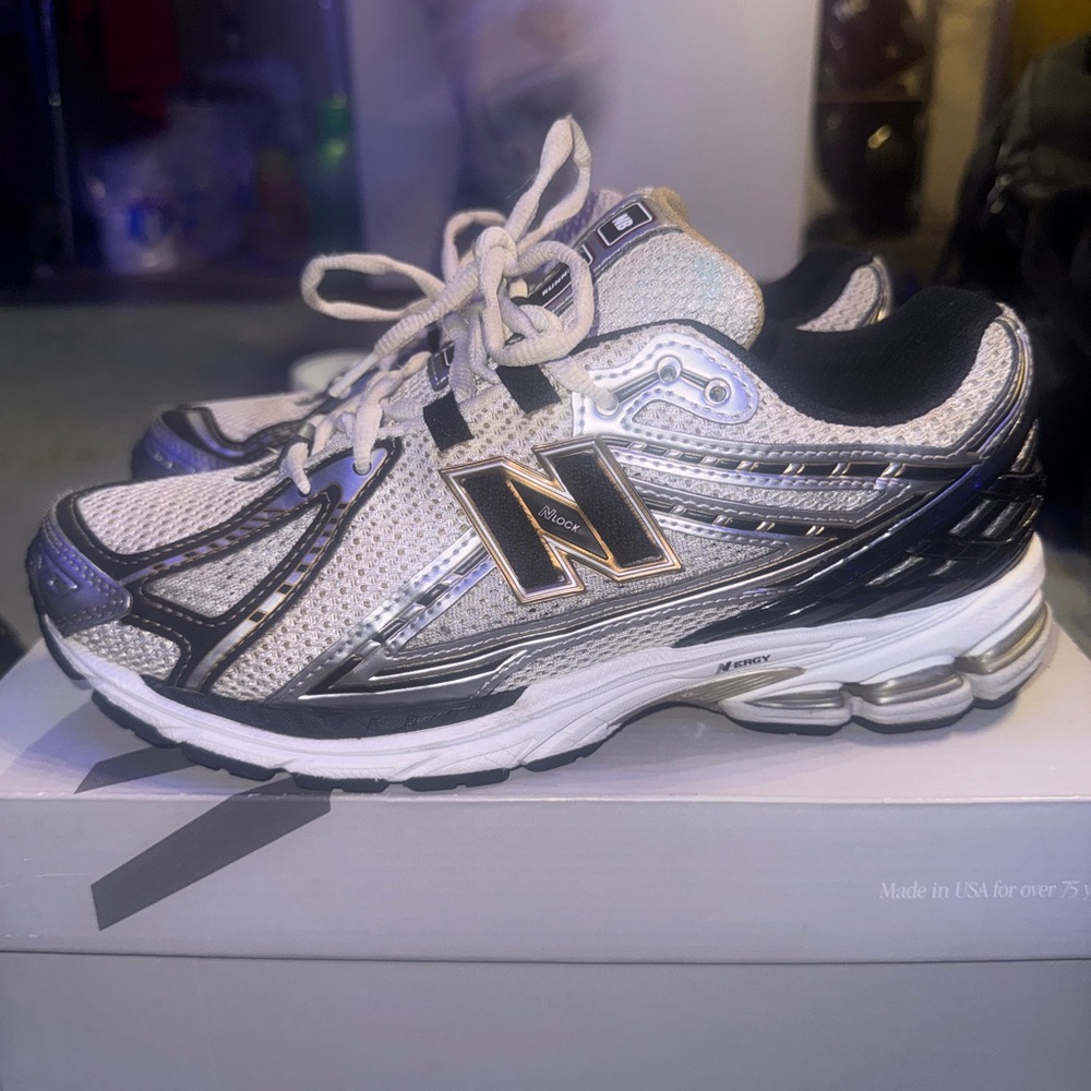 New Balance 1906r Metallic Silver